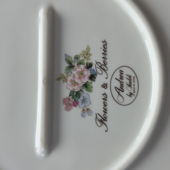 Andrea by Sadek Made in Japan Porcelain Cheese Plate/Board Flowers/ Berries - Picture 3 of 4